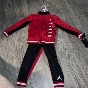Boys jordan matching set